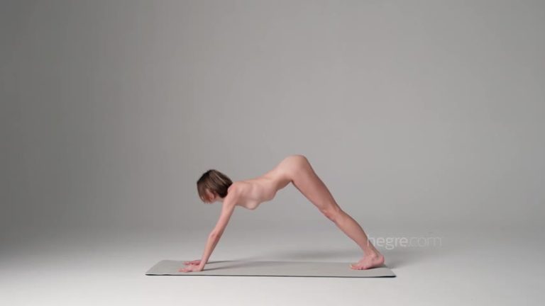 Hegre 22 02 22 Hannah Naked Yoga