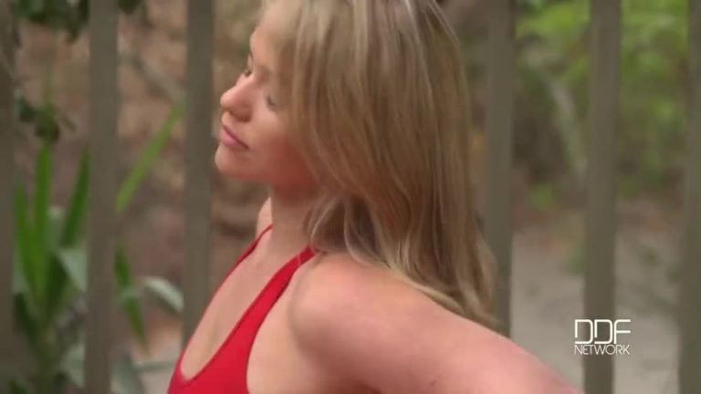 Mia Malkova Sensual Yoga Flexible Blonde Gets Deep Pussy Penetration r n yoga stretch bigcock hardcore