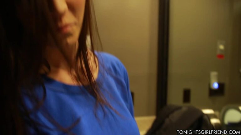 TonightsGirlfriend Role Playing Holly Michaels [720p]