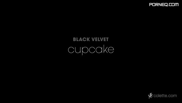Tiffany Watson Black Velvet Cupcake 28 08 16 rq