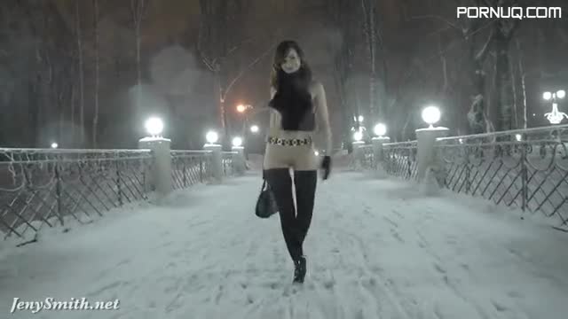 Jeny Smith Jeny Smith naked in snow fall walking through the city