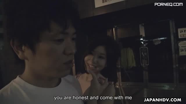 Kinky Yuka Tsubasa offers a titjob and a blowjob to a virgin guy