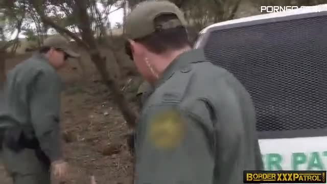 Free Porn Videos Banging Taylor Reed At The Border Crossing