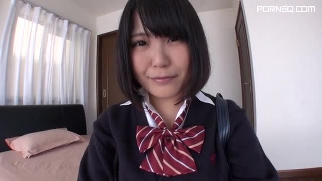 Erito 27 10 2015 Japans Tiniest Schoolgirl Gets Spread
