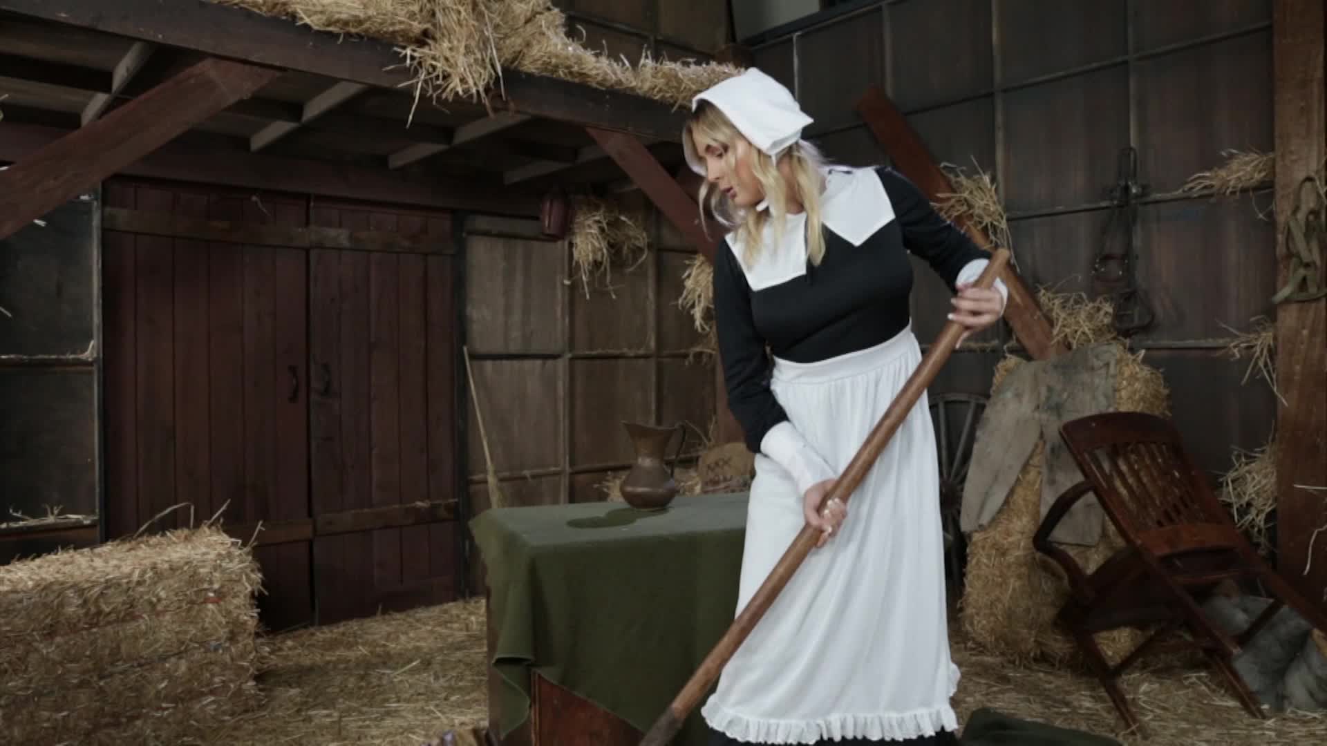 Blair Williams Is A Horny Amish Girl