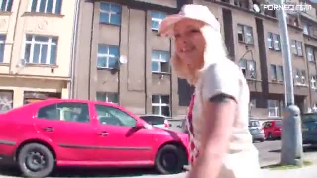 Hot tourist babe from Russia Lola Taylor enjoys pickup fuck with hunk