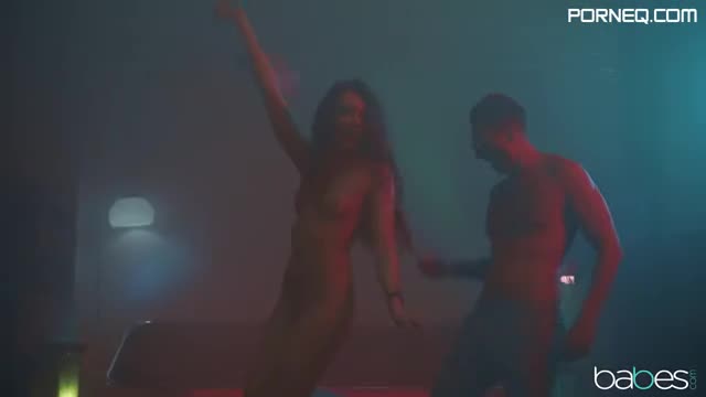 Romantic video of sexy babe Elena Koshka moaning with pleasure (1)