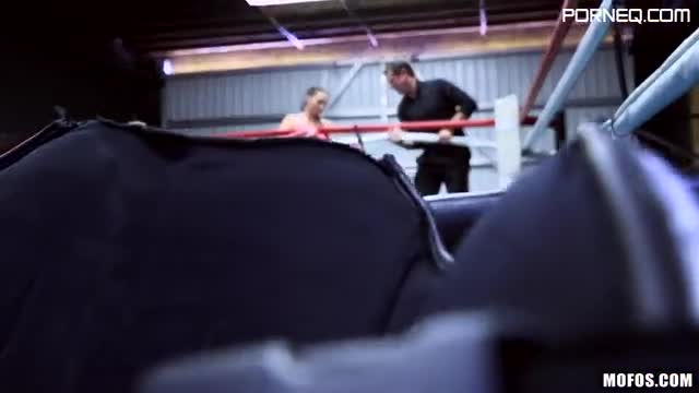 VERY DANGEROUS GIRL ON BOXING RING free HD porn