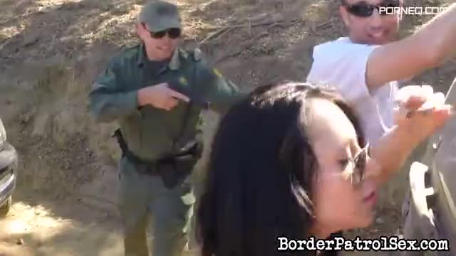 Drug smuggling Russian chick Sandra Luberc is punished by border patrol officer