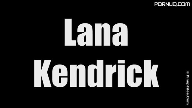 Lana Kendrick Muddy Mermaid 2 2017 10 30