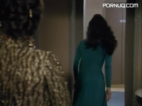 Star Trek The Next Generation Season 3 Episode 24 A Menage a Troi