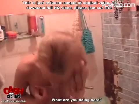 Yummy girl masturbating in the bath