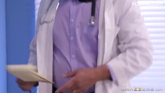 Nurse with perfect forms fucks doctor and swallows his load (1)