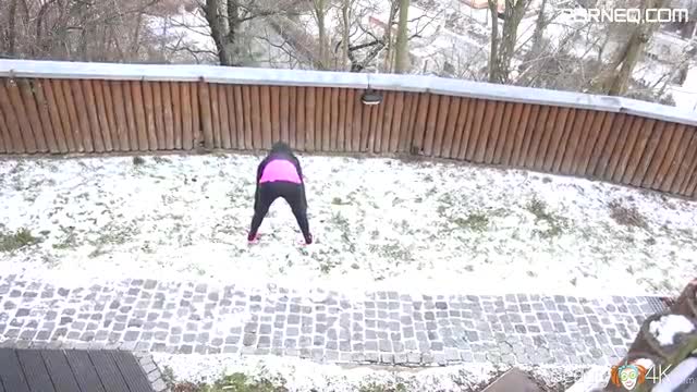 WARMING AFTER OUTDOOR WORKOUT free HD porn
