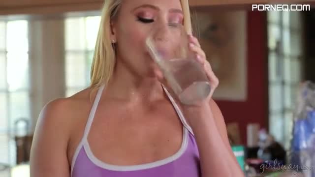 A SQUIRT COMPETITION free HD porn (2)