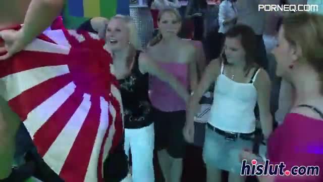 Slutty vixens pleasure cocks at a party on (5576755)
