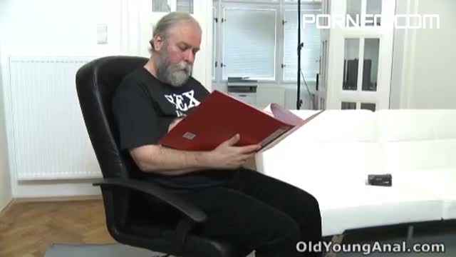 Ulia leans back on the white sofa and gets her pussy eaten out by her older man sleazyneasy com