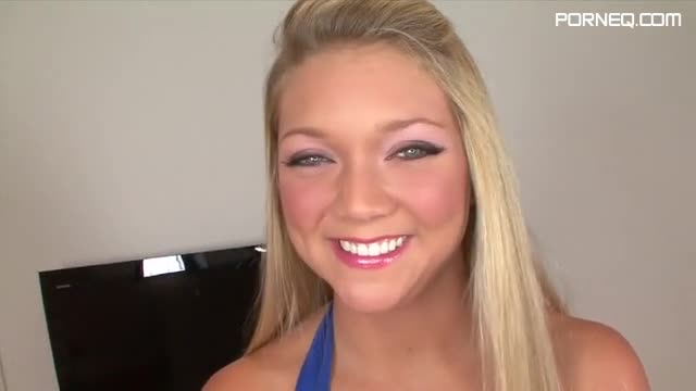 cumshot in the mouth for a young actress of 18 years and blue eyes in amateur porn video