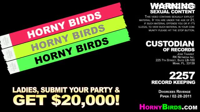 Horny birds loves studly male strippers! HDPORN NET