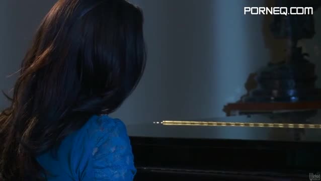 Party slut Chanel Preston plays piano and shit Video