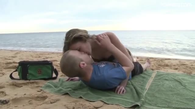Teen girl and hot fuck on the Beach