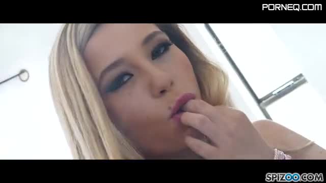 CAROLINA SWEETS MAKES A GREAT BLOWJOB free HD porn (1)
