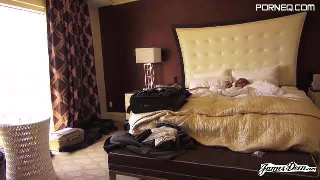 JAMES DEEN AND JANICE GRIFFITH HAVING FUN IN A HOTEL ROOM free HD porn (2)
