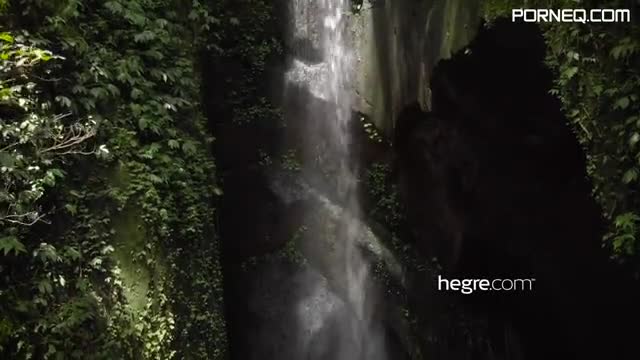 TOGETHER UNDER THE WATERFALL free HD porn (2)