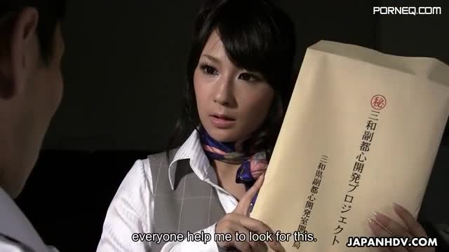 Kinky secretary Chiharu Nakai blackmails boss and rides his face