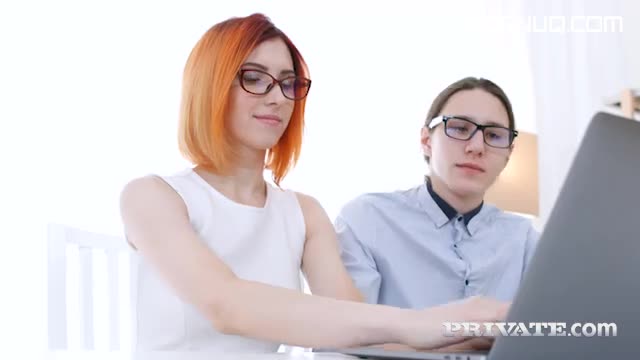 Elin Holm Nerdy Teen Debuts With Anal (25 04 2019)