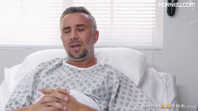 Top nurse heals patient with insane porn treatment (1)