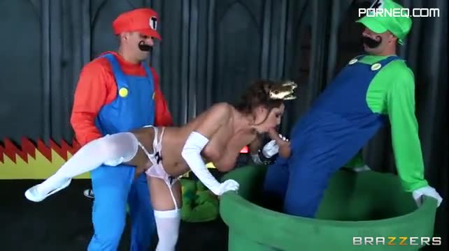 Super Mario and Luigi finally fucked up the Princess Peach just shooting their load of semen on her tits
