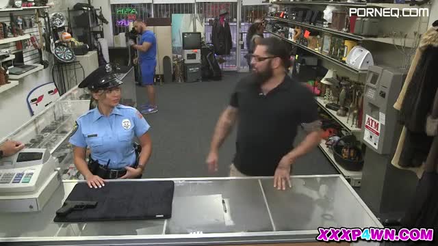 Free Porn Videos Lady Police Tries To Hock Her Firearm